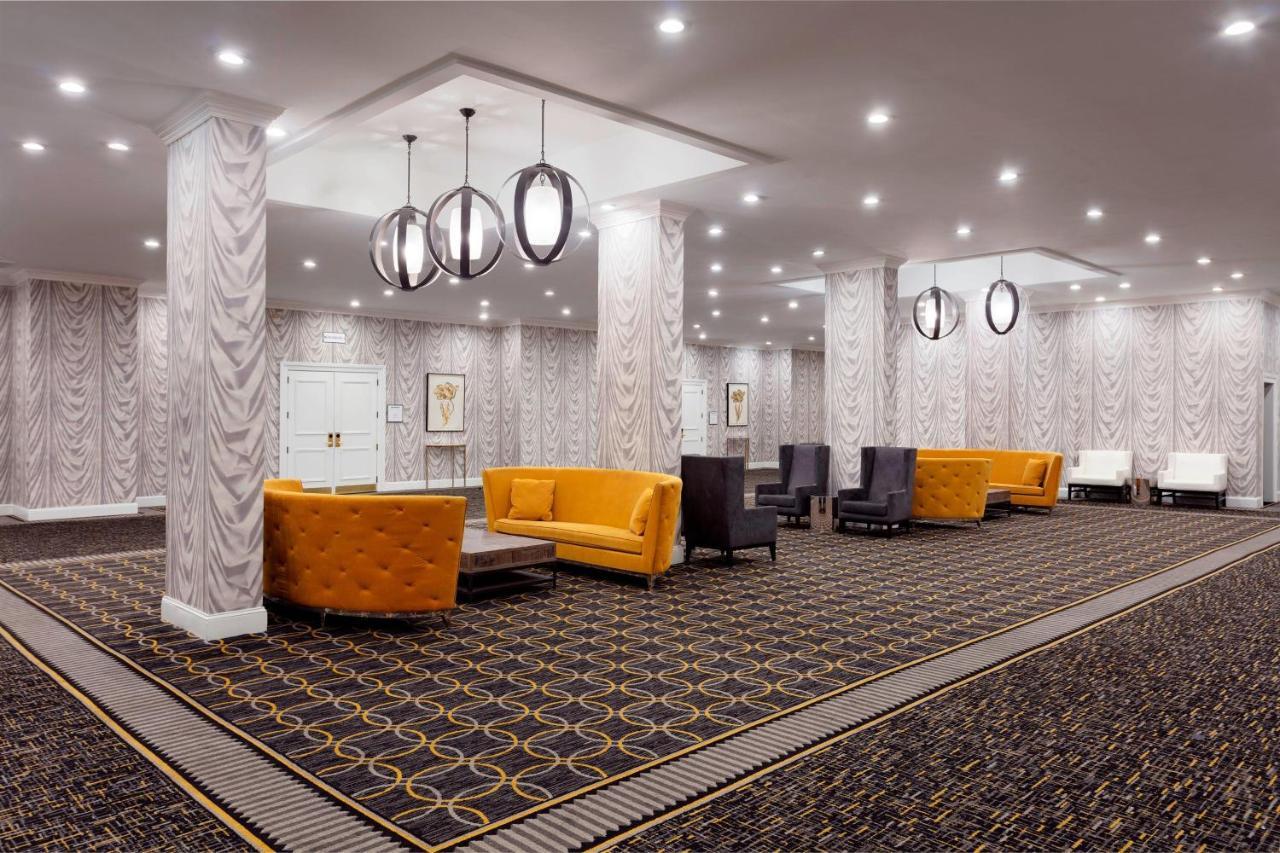 Sheraton Charlotte Hotel Экстерьер фото